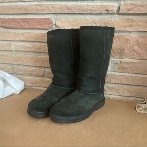 Women’s Ugg Sheepskin Boots Ultra Tall #5245 Black Size 7/8